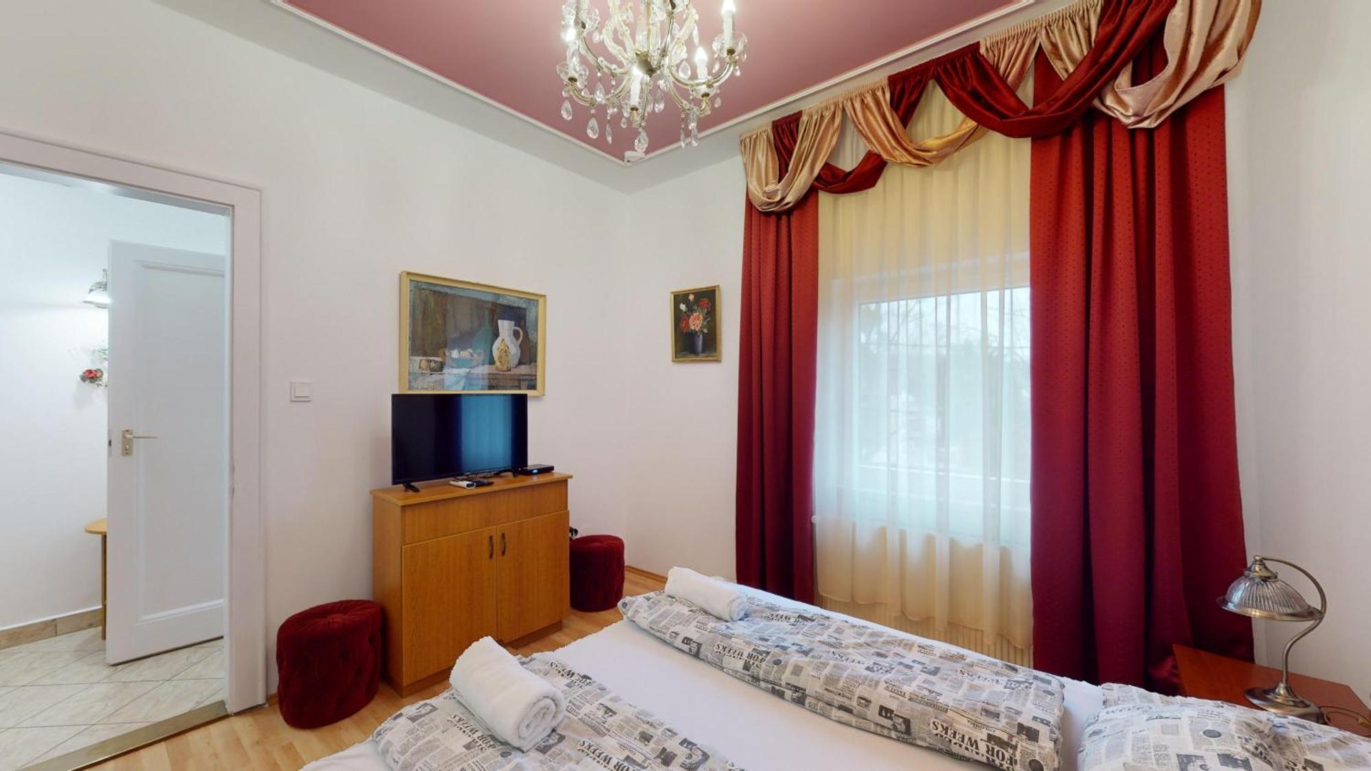 Herczeg Apartment Miskolc Exterior photo