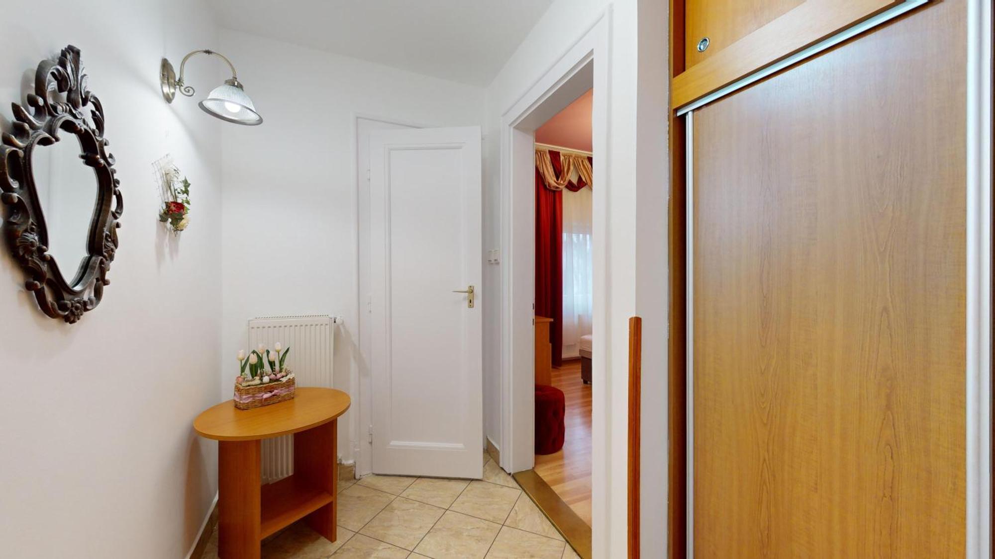 Herczeg Apartment Miskolc Exterior photo